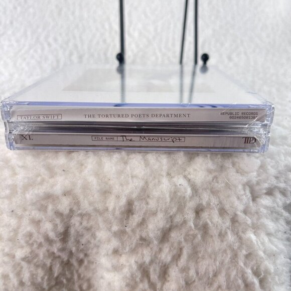 The Tortured Poets Department Collector's Edition Deluxe‎ CD + The Manuscript - Picture 3 of 4